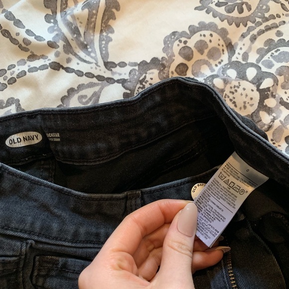 Old Navy “Rockstar” Distressed Black Skinny Jeans - Picture 3 of 3